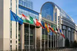 الاتحاد الأوروبي يوافق على ميزانية 2026 بأولويات جديدة تشمل الدفاع والهجرة