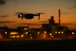 بلجيكا: تحقيق في 17 حادثة تحليق لطائرات مسيّرة فوق مواقع حساسة