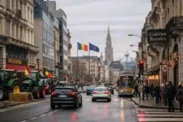 أخبار بلجيكا اليوم: احتجاجات الفلاحين، أوكرانيا، وتشديد قبضة الأمن ببروكسل