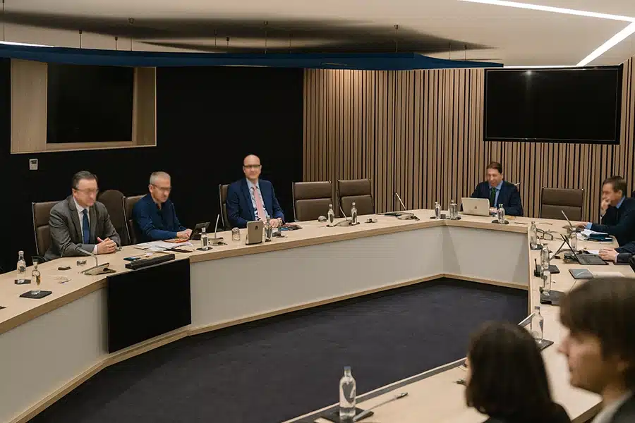 الحكومة الاتحادية تصادق على إصلاح جديد ينهي الحظر العام للعمل الليلي