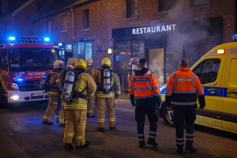 اختناق عشرات الزبائن بدخان داخل مطعم جديد في والونيا