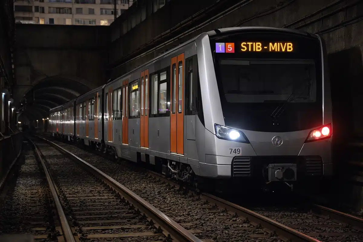 بروكسل: MR يقترح إبطاء سرعة المترو ليلا لتقليل اهتزاز المنازل