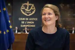 المحكمة الدستورية في بلجيكا تجمّد تشديد لمّ الشمل مؤقتا