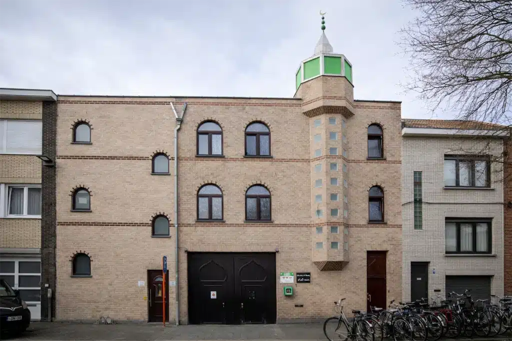 مسجد البراق في ميخيلين ببلجيكا واجهة المبنى الخارجية .. مساجد ميخيلين